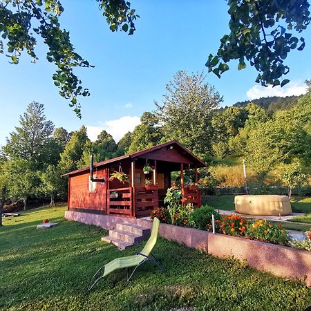 Cottage La Sierra With Jacuzzi Korenica Kültér fotó