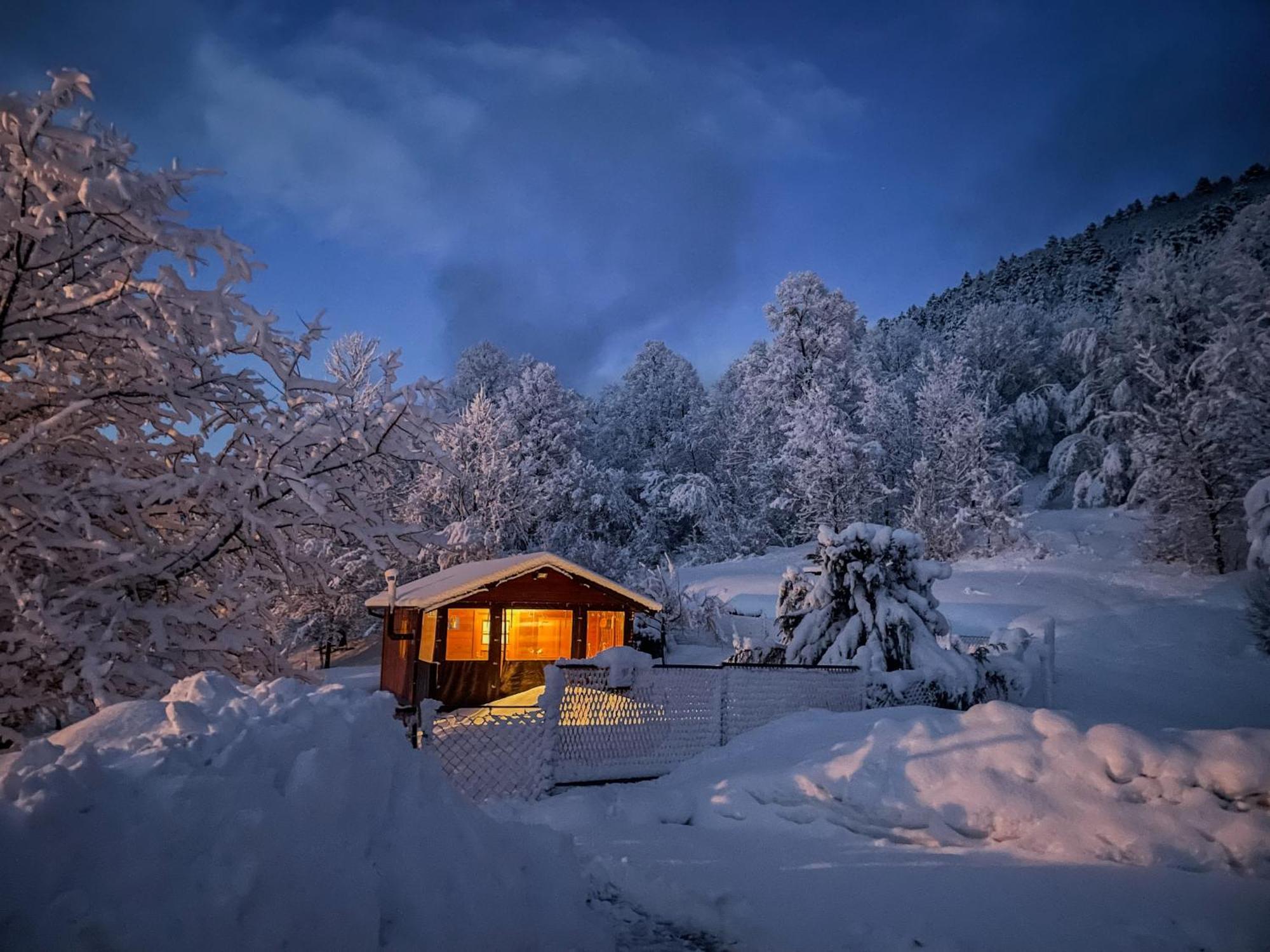 Cottage La Sierra With Jacuzzi Korenica Kültér fotó