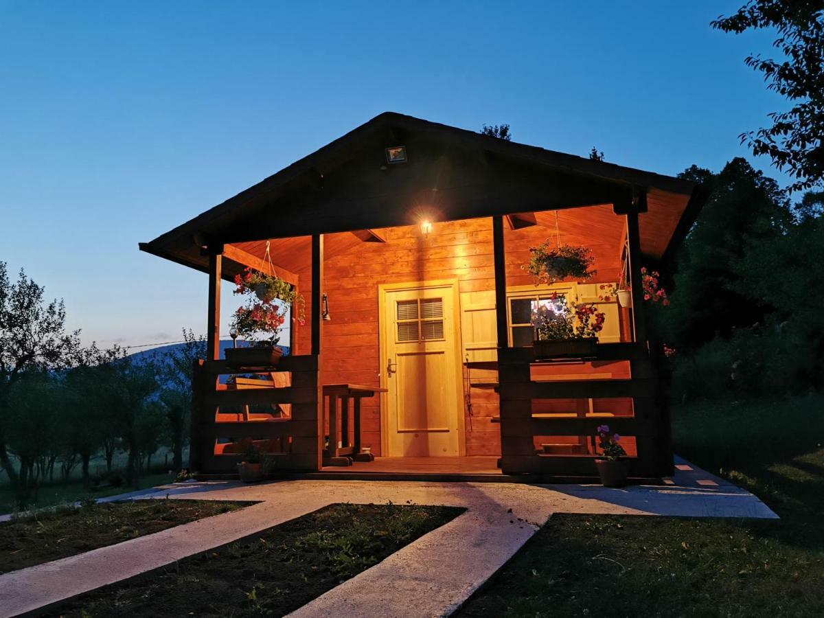 Cottage La Sierra With Jacuzzi Korenica Kültér fotó