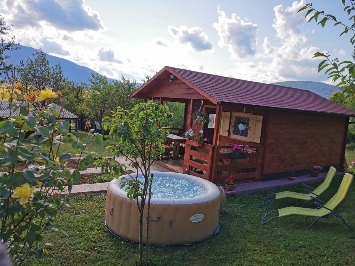 Cottage La Sierra With Jacuzzi Korenica Kültér fotó