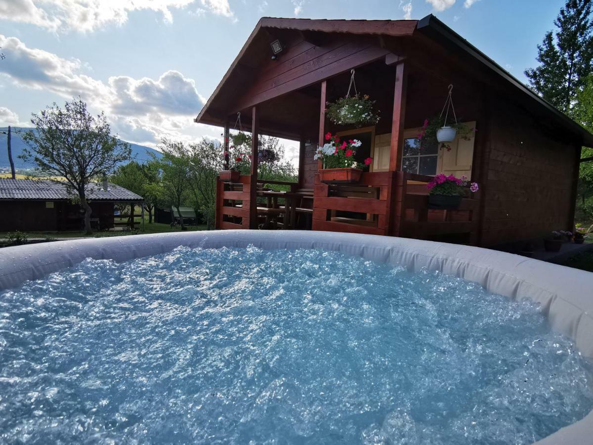 Cottage La Sierra With Jacuzzi Korenica Kültér fotó