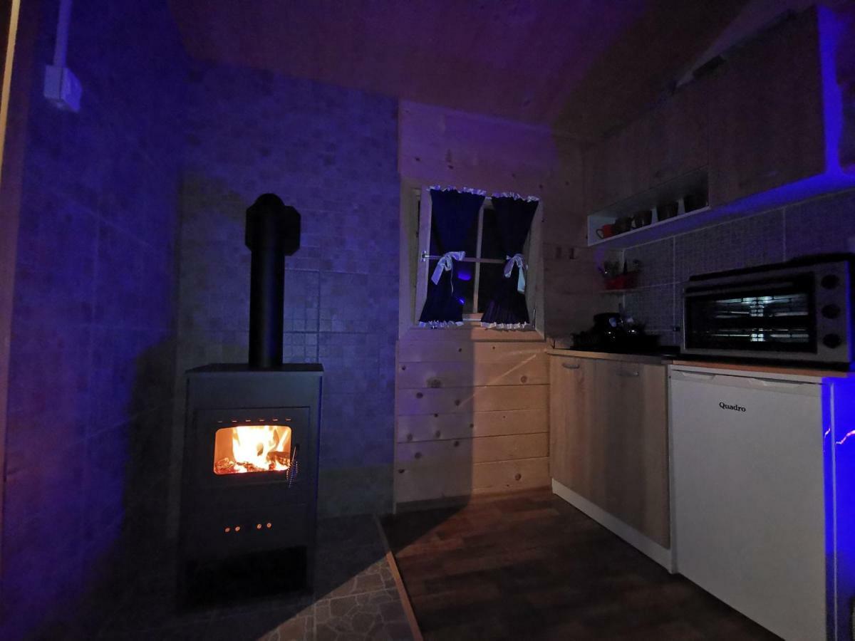 Cottage La Sierra With Jacuzzi Korenica Kültér fotó